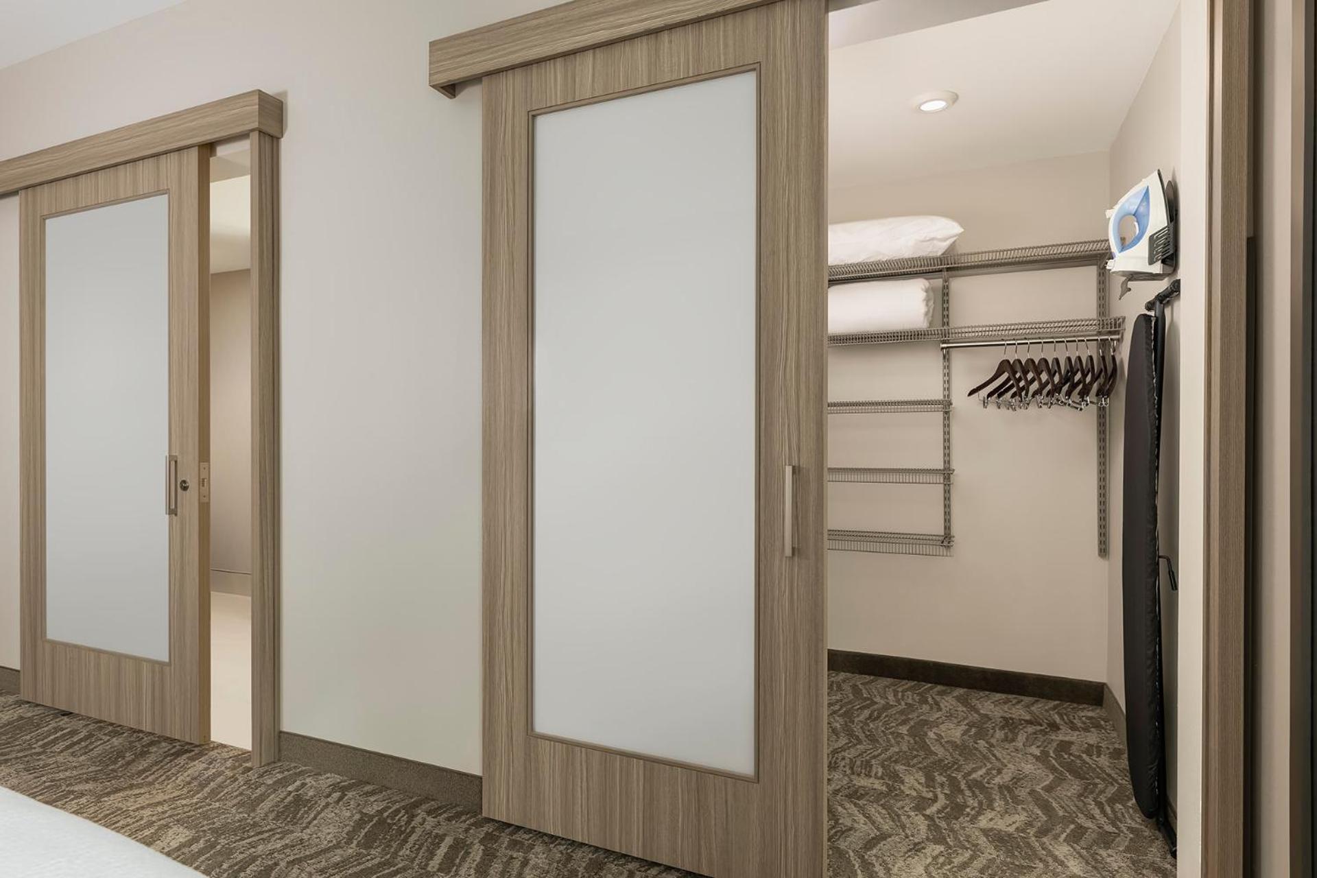 Springhill Suites By Marriott ファーゴ 部屋 写真